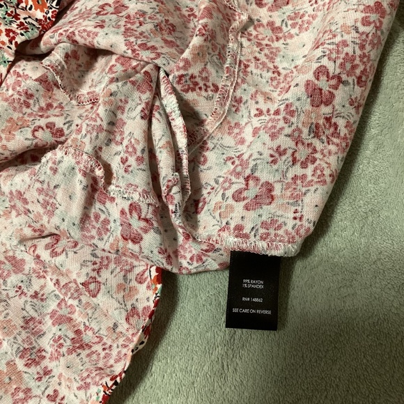 NWT Torrid long sleeved v-neck floral dress, size 1 - Picture 10 of 10